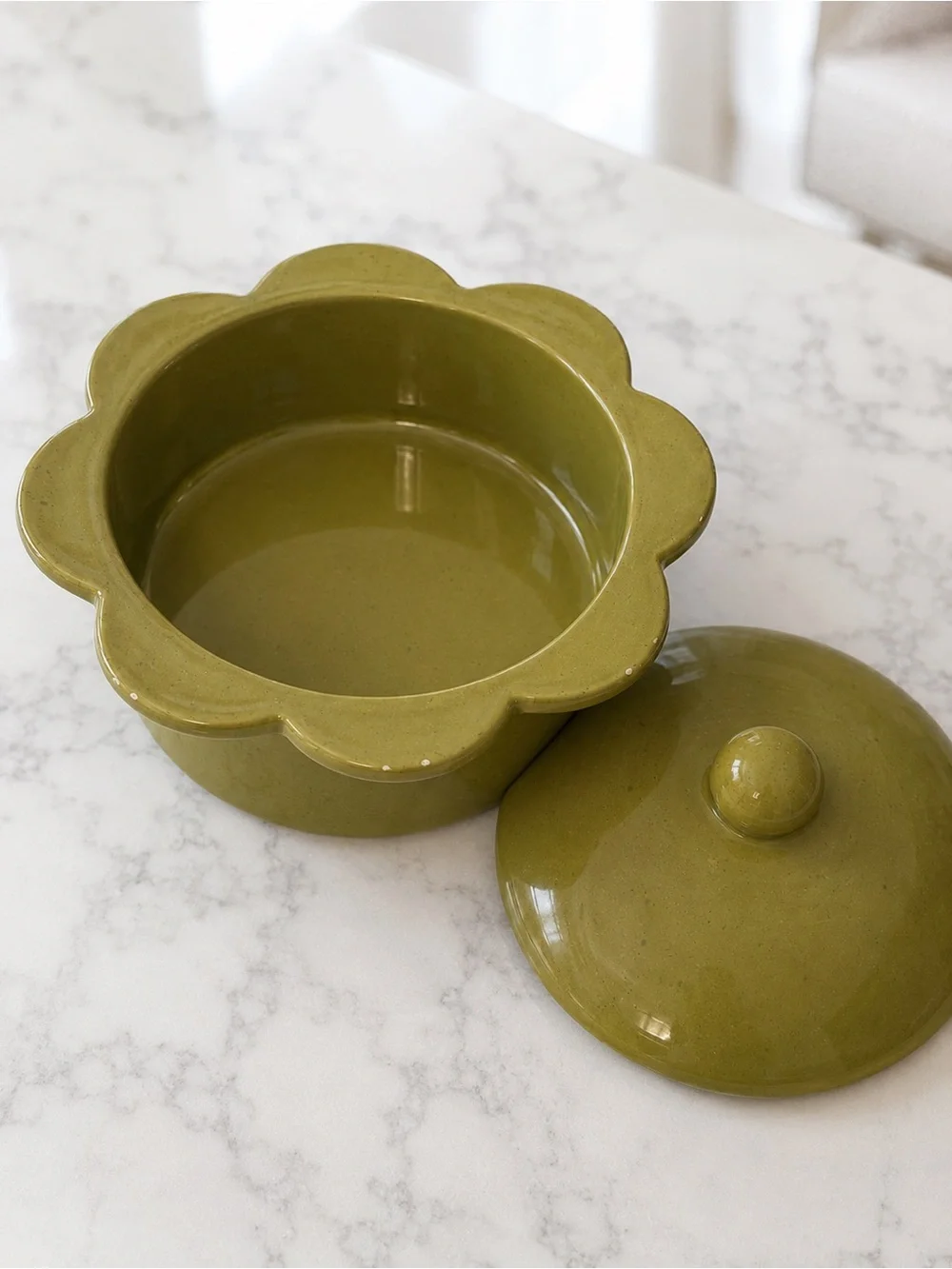 Flower Shaped Olive Green Ceramic Baking Vessel w/ Lid NWT Rustic Cottage